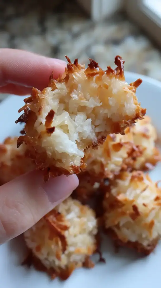 Coconut Macaroon Cookie Bites